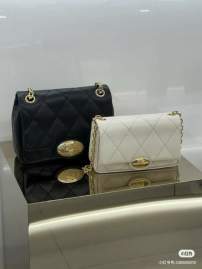 Picture of Burberry Handbags _SKUfw213821734fw